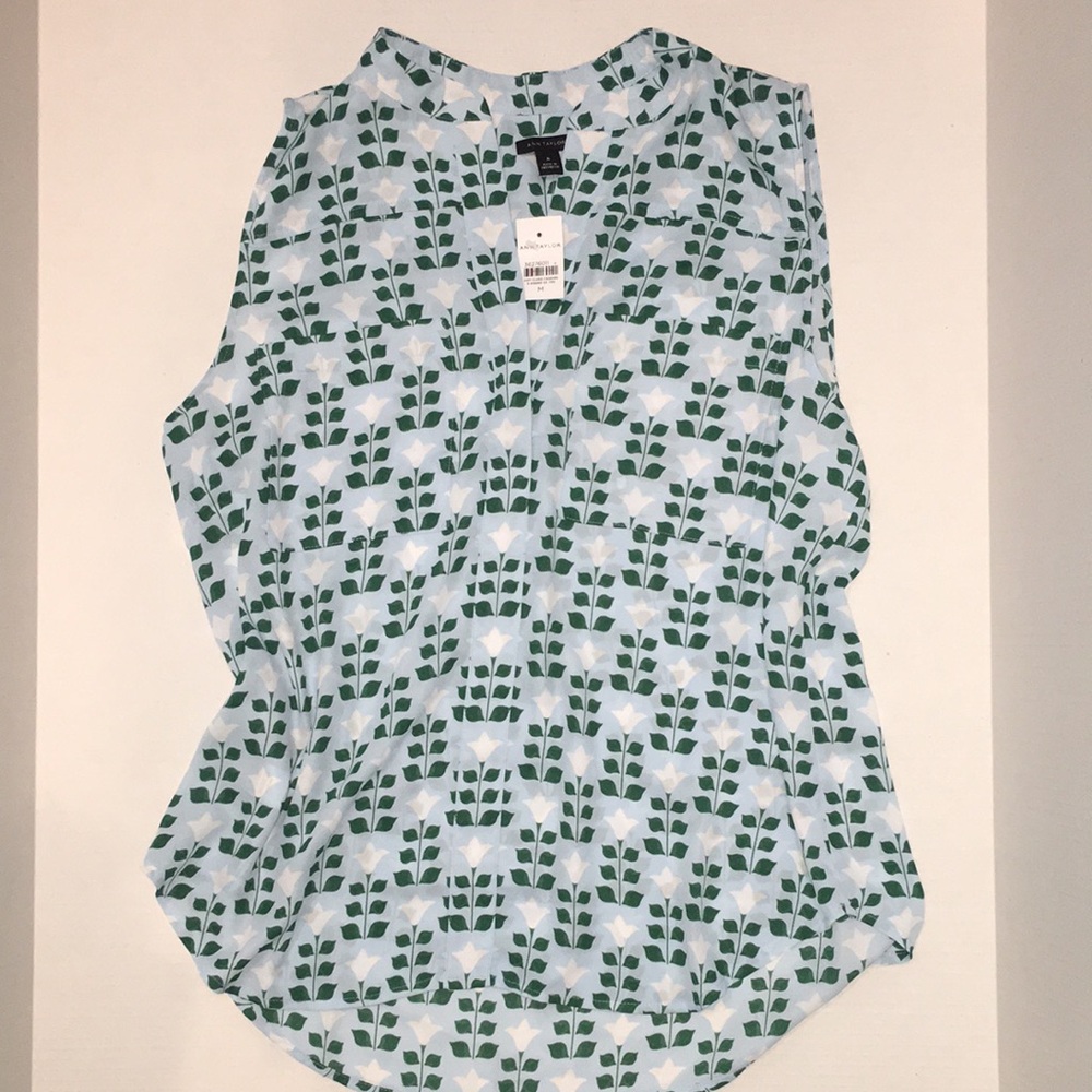 NWT Ann Taylor Sleeveless Blouse | Leaf Print Top | Size M